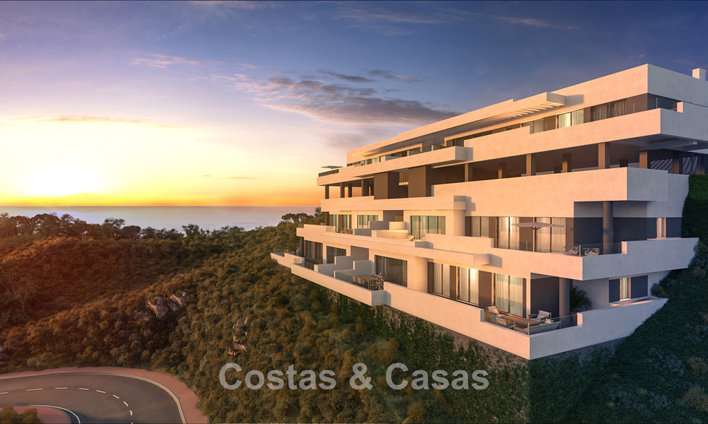 Apartamentos nuevos con vistas al mar en venta a un paso del campo de golf en La Cala de Mijas, Costa del Sol 781167