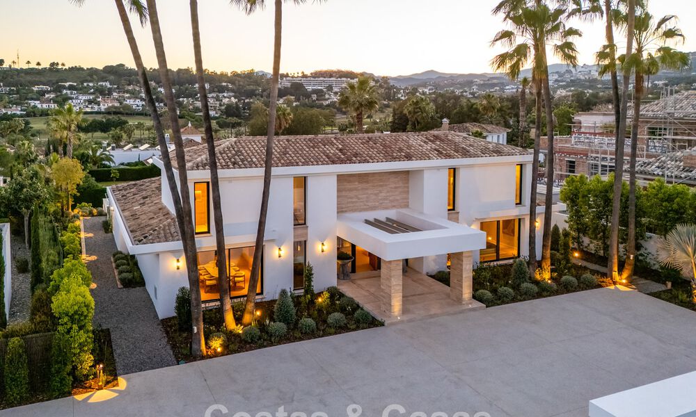 Espectacular villa de lujo en venta en una codiciada urbanización en Nueva Andalucía, Marbella 781291
