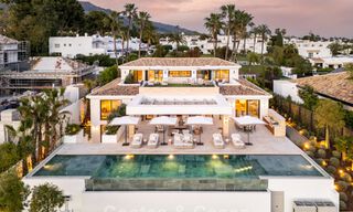 Espectacular villa de lujo en venta en una codiciada urbanización en Nueva Andalucía, Marbella 781296 