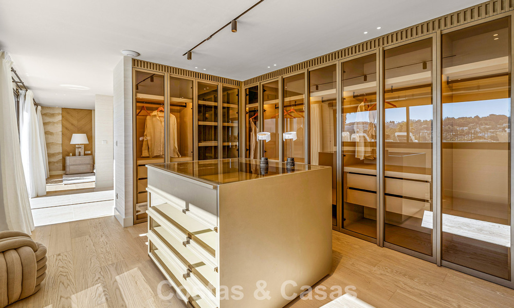 Espectacular villa de lujo en venta en una codiciada urbanización en Nueva Andalucía, Marbella 781301