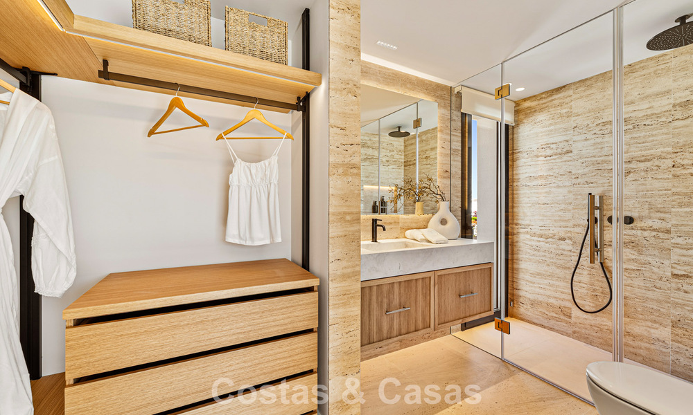 Espectacular villa de lujo en venta en una codiciada urbanización en Nueva Andalucía, Marbella 781309