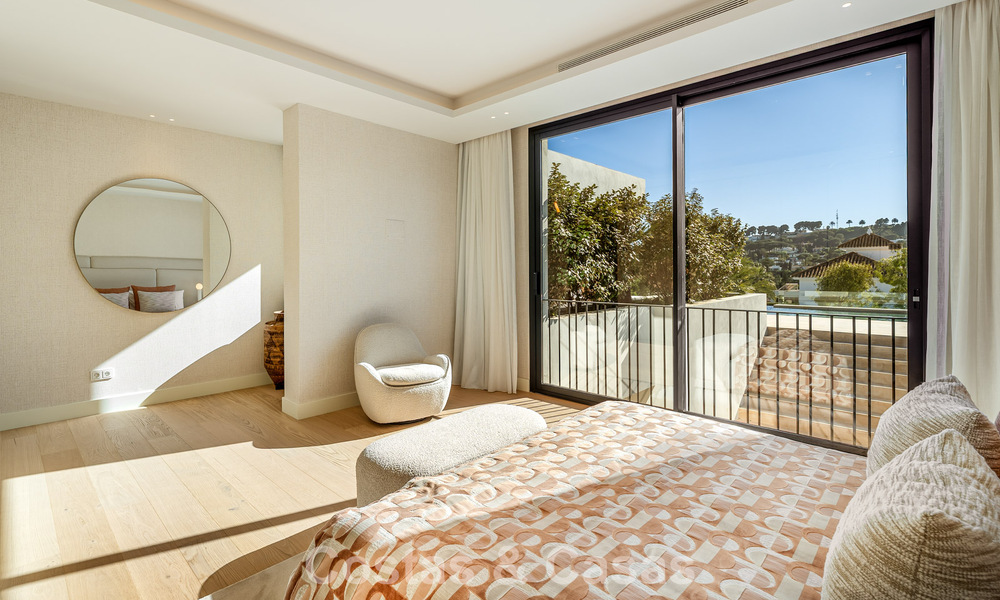 Espectacular villa de lujo en venta en una codiciada urbanización en Nueva Andalucía, Marbella 781316