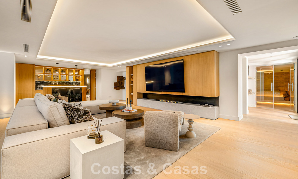 Espectacular villa de lujo en venta en una codiciada urbanización en Nueva Andalucía, Marbella 781326