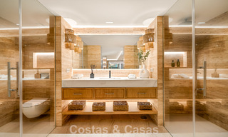 Espectacular villa de lujo en venta en una codiciada urbanización en Nueva Andalucía, Marbella 781333 