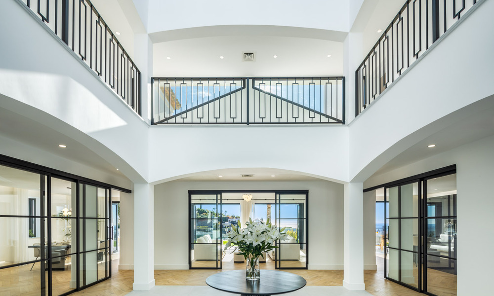 Villa de lujo lista para entrar a vivir con arquitectura española contemporánea y vistas al mar en venta en Marbella - Benahavís 781361