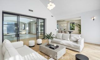 Villa de lujo lista para entrar a vivir con arquitectura española contemporánea y vistas al mar en venta en Marbella - Benahavís 781364 