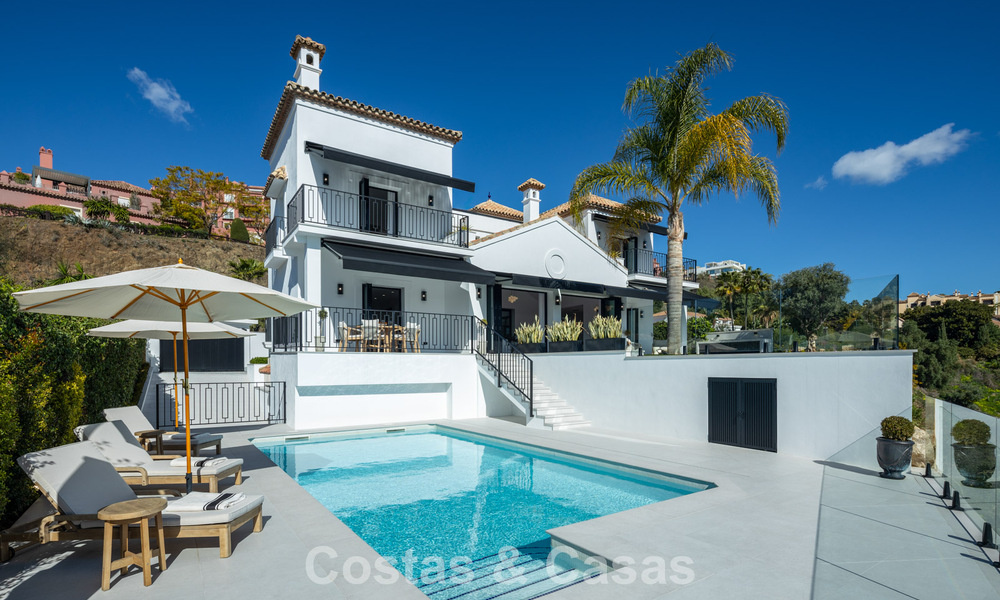 Villa de lujo lista para entrar a vivir con arquitectura española contemporánea y vistas al mar en venta en Marbella - Benahavís 781366