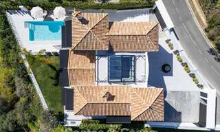 Villa de lujo lista para entrar a vivir con arquitectura española contemporánea y vistas al mar en venta en Marbella - Benahavís 781370 