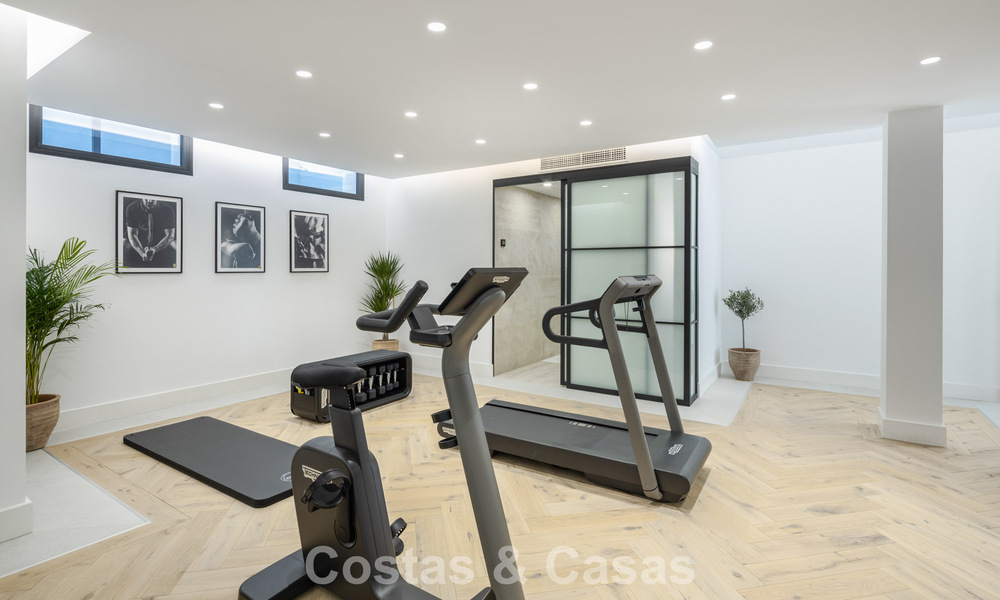Villa de lujo lista para entrar a vivir con arquitectura española contemporánea y vistas al mar en venta en Marbella - Benahavís 781377