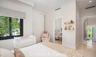 Villa familiar modernista en venta en una codiciada comunidad en La Quinta, Marbella - Benahavís 781420 