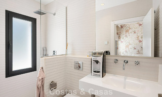 Villa familiar modernista en venta en una codiciada comunidad en La Quinta, Marbella - Benahavís 781421 