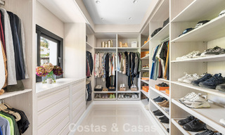 Villa familiar modernista en venta en una codiciada comunidad en La Quinta, Marbella - Benahavís 781430 