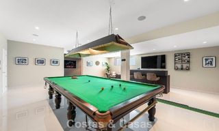 Villa familiar modernista en venta en una codiciada comunidad en La Quinta, Marbella - Benahavís 781444 