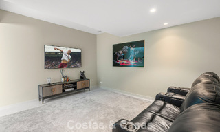 Villa familiar modernista en venta en una codiciada comunidad en La Quinta, Marbella - Benahavís 781445 