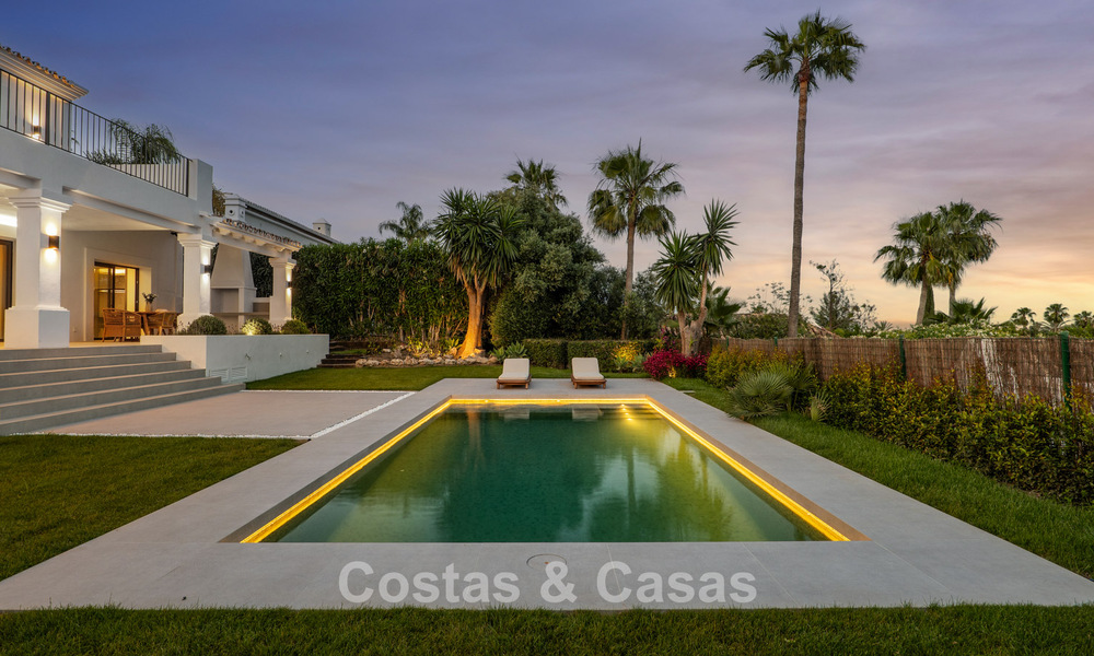 Villa de lujo mediterránea con un encanto atemporal en venta en la prestigiosa zona de Nueva Andalucía, Marbella 781539