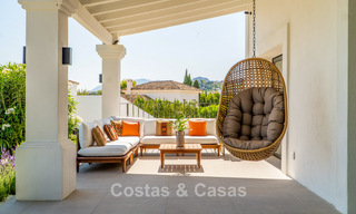 Villa de lujo mediterránea con un encanto atemporal en venta en la prestigiosa zona de Nueva Andalucía, Marbella 781548 