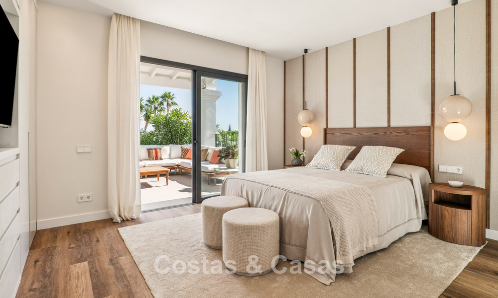 Villa de lujo mediterránea con un encanto atemporal en venta en la prestigiosa zona de Nueva Andalucía, Marbella 781550