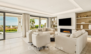 Villa de lujo mediterránea con un encanto atemporal en venta en la prestigiosa zona de Nueva Andalucía, Marbella 781554 