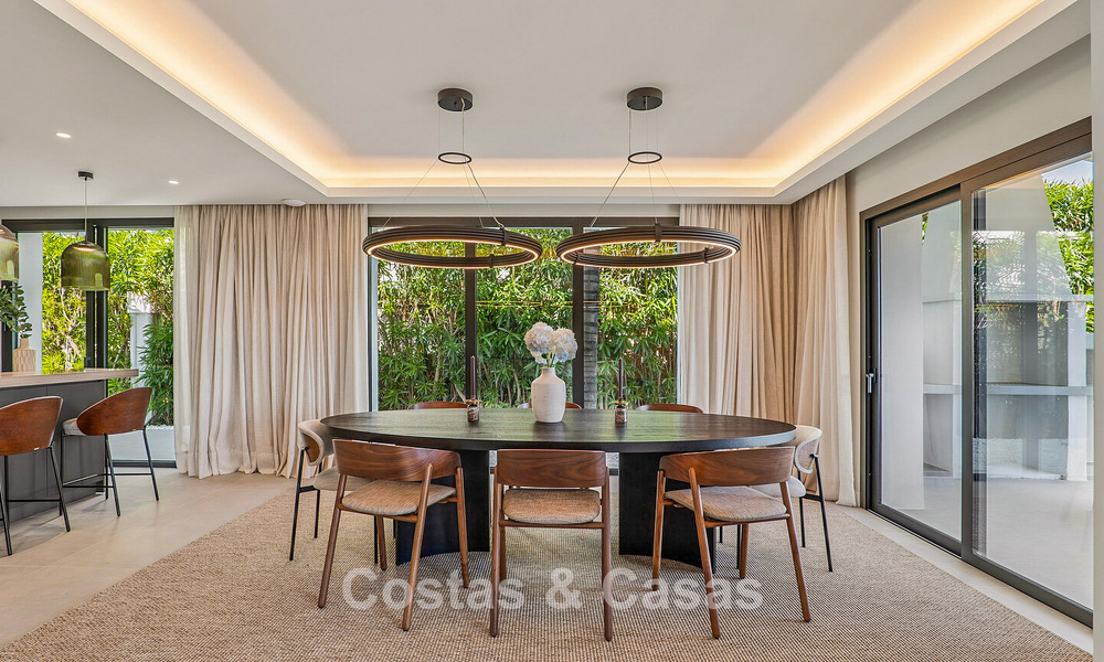 Villa de lujo mediterránea con un encanto atemporal en venta en la prestigiosa zona de Nueva Andalucía, Marbella 781556