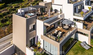 Ático moderno listo para entrar a vivir con vistas panorámicas en venta en Nueva Andalucía, Marbella 781561 