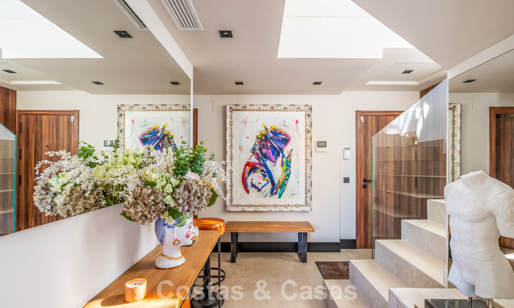 Ático moderno listo para entrar a vivir con vistas panorámicas en venta en Nueva Andalucía, Marbella 781567