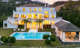 Exclusiva villa de lujo de estilo andaluz en venta en El Madroñal en Marbella - Benahavís 781598 