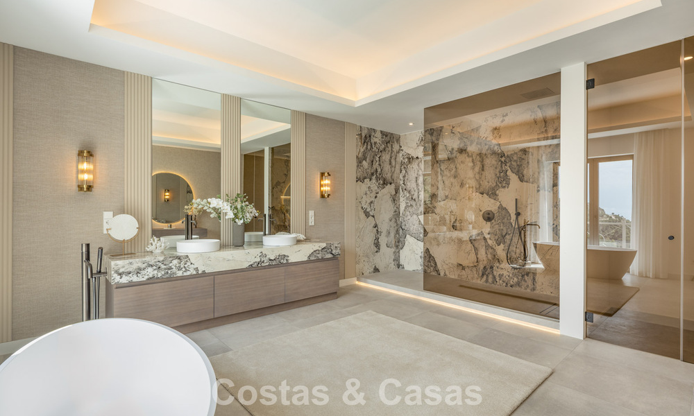 Exclusiva villa de lujo de estilo andaluz en venta en El Madroñal en Marbella - Benahavís 781605