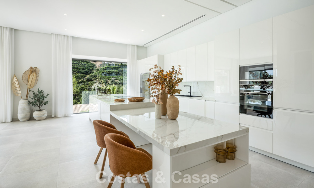 Exclusiva villa de lujo de estilo andaluz en venta en El Madroñal en Marbella - Benahavís 781612