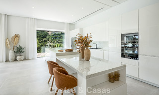 Exclusiva villa de lujo de estilo andaluz en venta en El Madroñal en Marbella - Benahavís 781612 