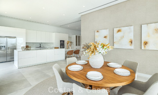 Exclusiva villa de lujo de estilo andaluz en venta en El Madroñal en Marbella - Benahavís 781614 