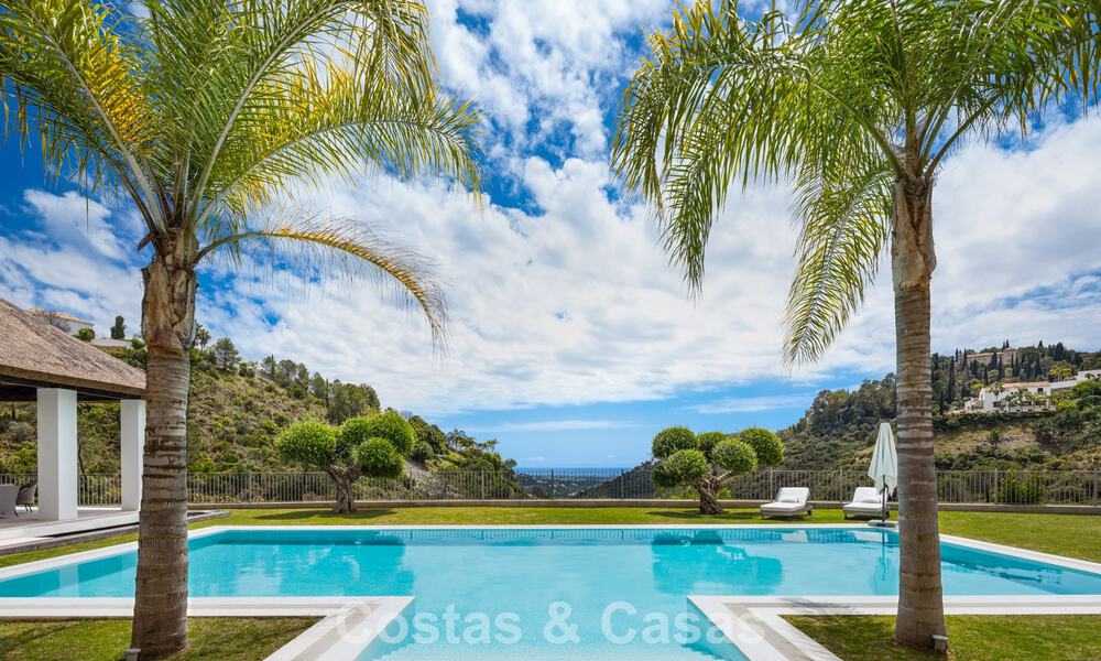 Exclusiva villa de lujo de estilo andaluz en venta en El Madroñal en Marbella - Benahavís 781620