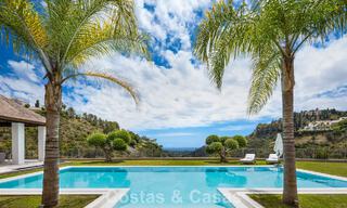 Exclusiva villa de lujo de estilo andaluz en venta en El Madroñal en Marbella - Benahavís 781620 