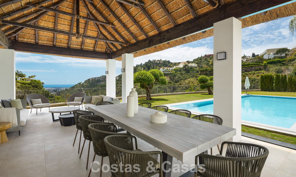 Exclusiva villa de lujo de estilo andaluz en venta en El Madroñal en Marbella - Benahavís 781621