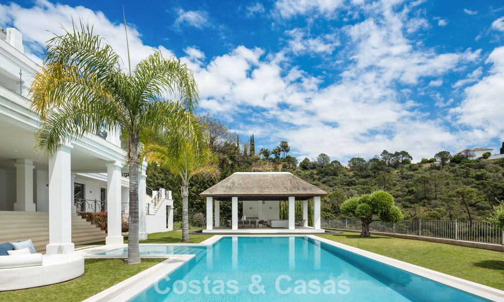 Exclusiva villa de lujo de estilo andaluz en venta en El Madroñal en Marbella - Benahavís 781623