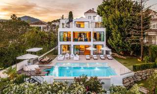 Villa de lujo de vanguardia, lista para entrar a vivir, en venta en el Valle del Golf de Nueva Andalucía, Marbella 781645 