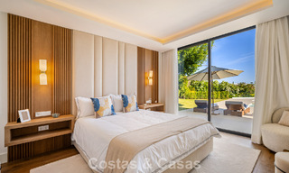 Villa de lujo de vanguardia, lista para entrar a vivir, en venta en el Valle del Golf de Nueva Andalucía, Marbella 781648 