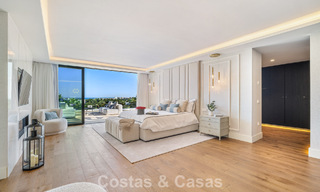 Villa de lujo de vanguardia, lista para entrar a vivir, en venta en el Valle del Golf de Nueva Andalucía, Marbella 781654 