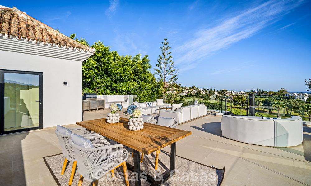 Villa de lujo de vanguardia, lista para entrar a vivir, en venta en el Valle del Golf de Nueva Andalucía, Marbella 781662
