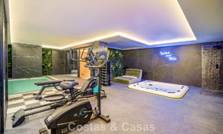 Villa de lujo de vanguardia, lista para entrar a vivir, en venta en el Valle del Golf de Nueva Andalucía, Marbella 781684 