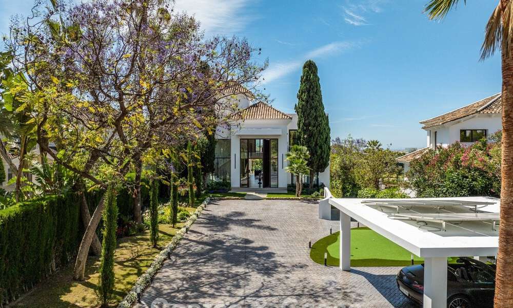 Villa de lujo de vanguardia, lista para entrar a vivir, en venta en el Valle del Golf de Nueva Andalucía, Marbella 781691