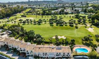 Preciosa casa adosada reformada en venta en primera línea de Aloha Golf en Nueva Andalucía, Marbella 781716 