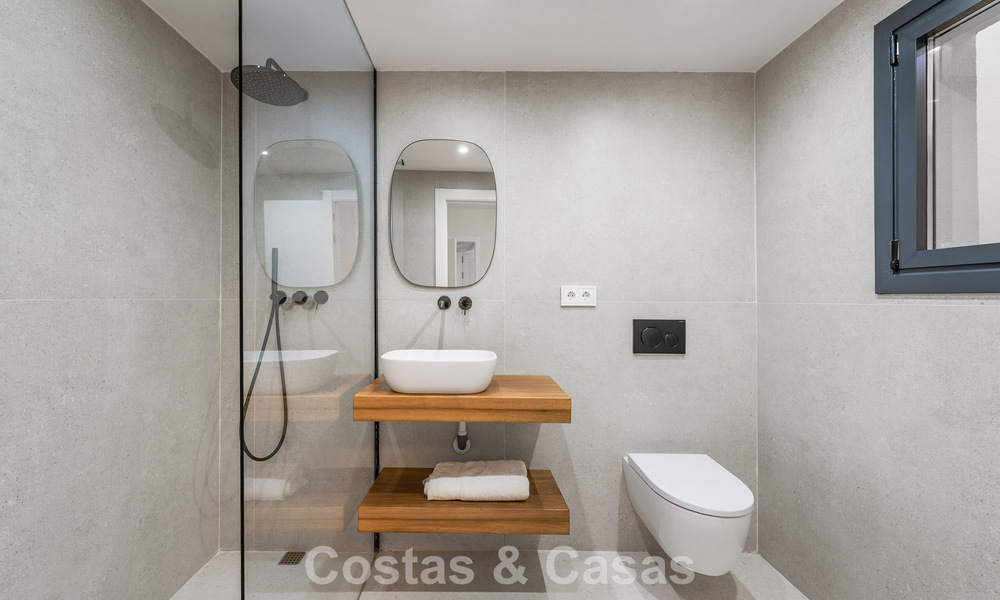 Preciosa casa adosada reformada en venta en primera línea de Aloha Golf en Nueva Andalucía, Marbella 781720