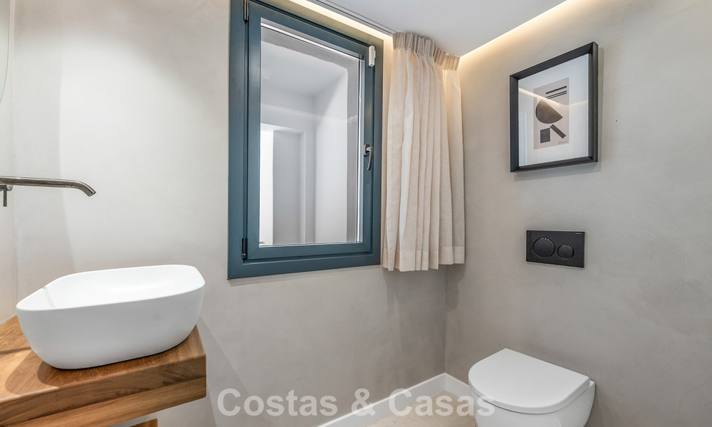 Preciosa casa adosada reformada en venta en primera línea de Aloha Golf en Nueva Andalucía, Marbella 781722
