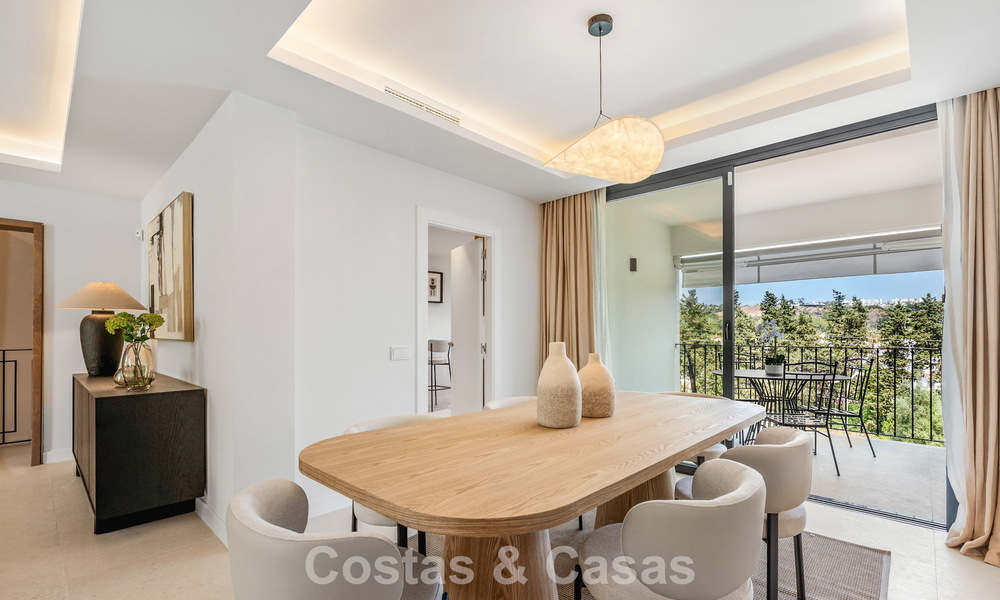 Preciosa casa adosada reformada en venta en primera línea de Aloha Golf en Nueva Andalucía, Marbella 781729
