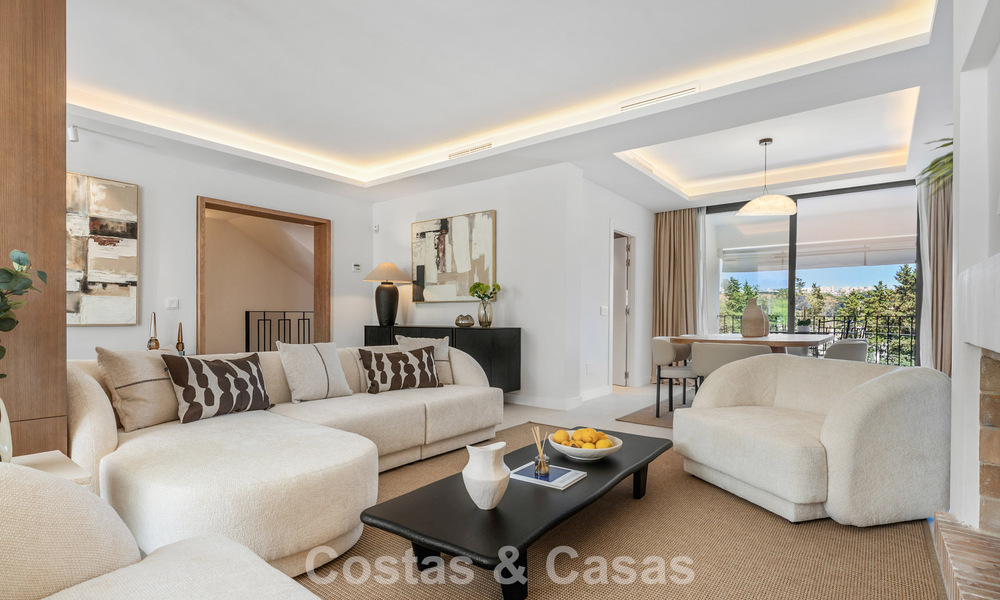 Preciosa casa adosada reformada en venta en primera línea de Aloha Golf en Nueva Andalucía, Marbella 781732