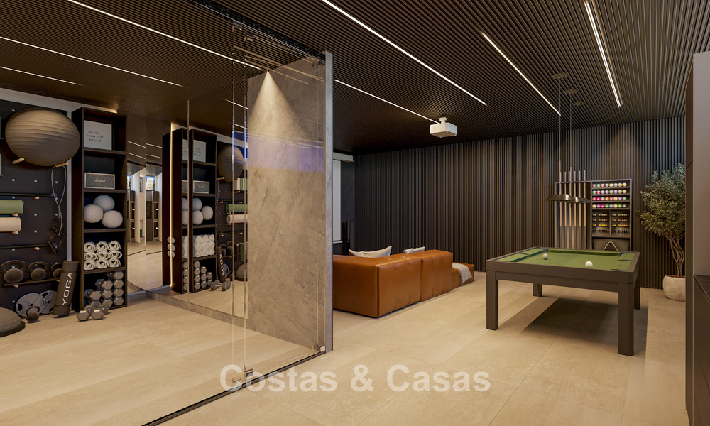 ¡Nuevo en el mercado! Villas de diseño de alta tecnología en venta en un codiciado entorno de golf cerca del centro de Estepona 781771