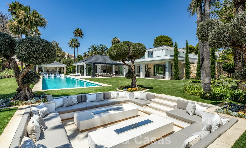 Magnífica villa en primera línea de golf en venta en el corazón de Nueva Andalucía, Marbella 781773