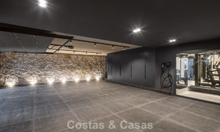 Magnífica villa en primera línea de golf en venta en el corazón de Nueva Andalucía, Marbella 781774 