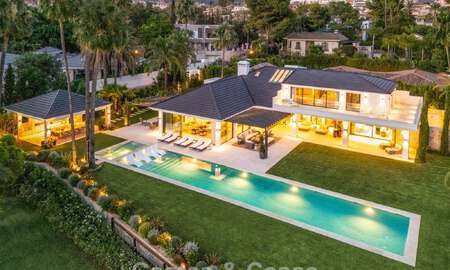 Magnífica villa en primera línea de golf en venta en el corazón de Nueva Andalucía, Marbella 781780