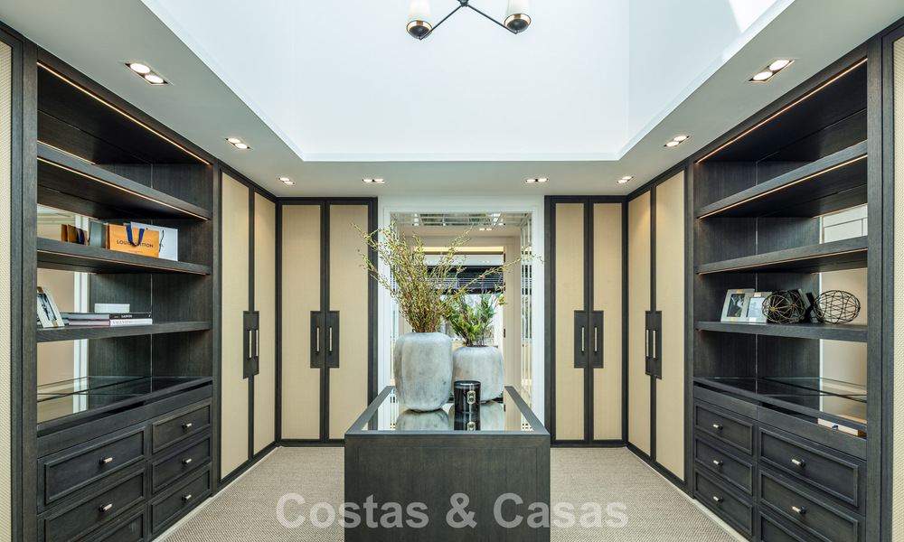 Magnífica villa en primera línea de golf en venta en el corazón de Nueva Andalucía, Marbella 781788